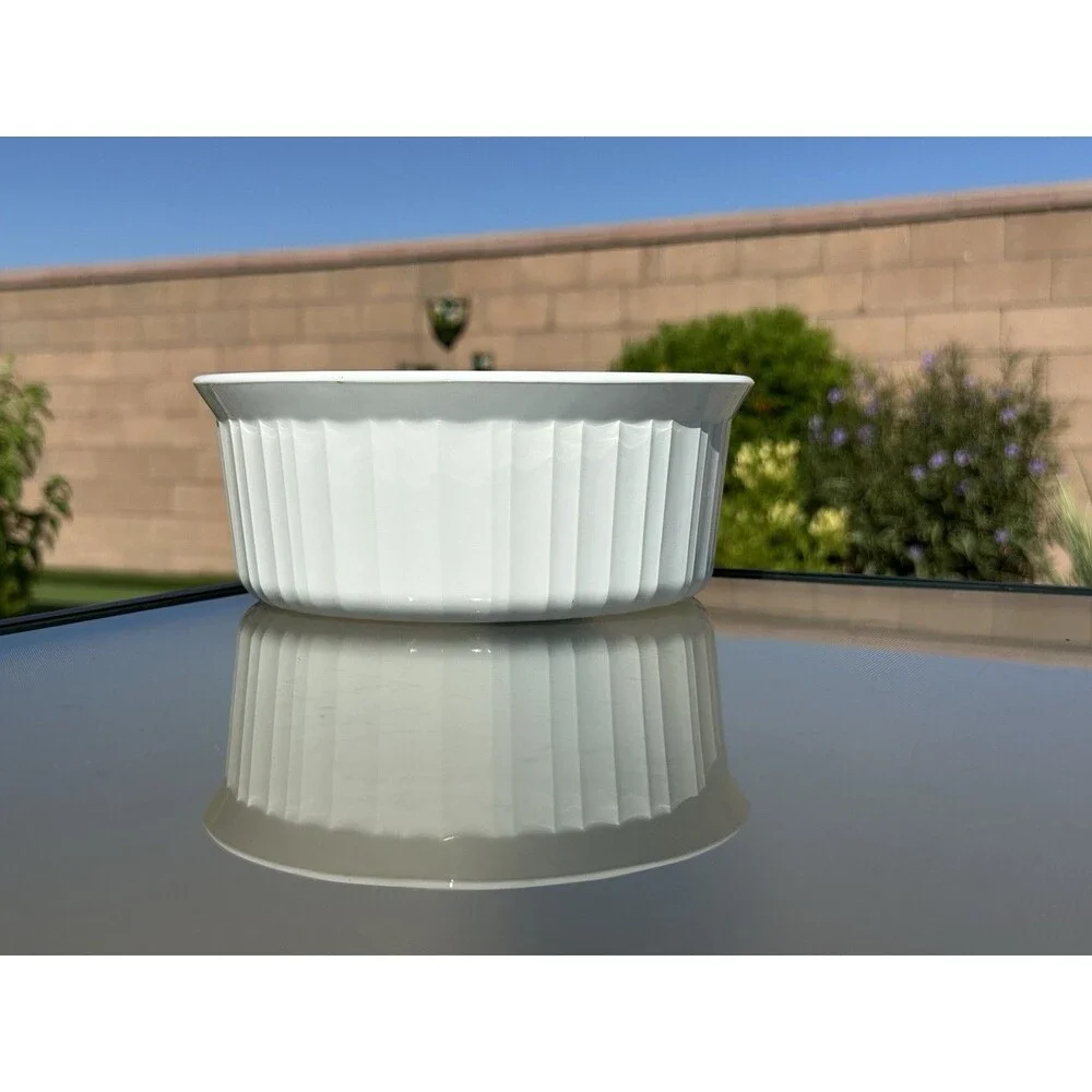 Corning Ware French White Round Casserole Dish 1.6 L  F-5-B - No Lid